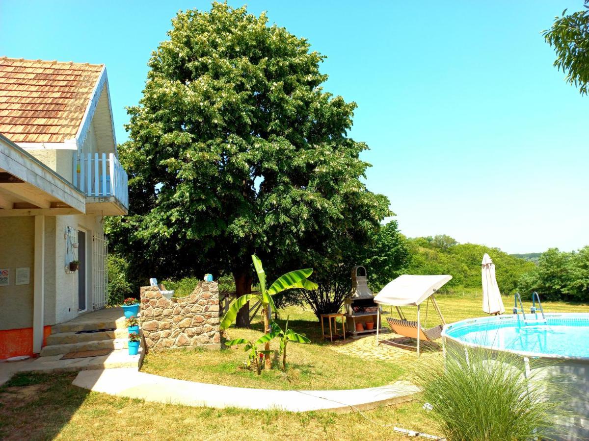 Honey Hill Apartment Fruska Gora Cerevic Extérieur photo